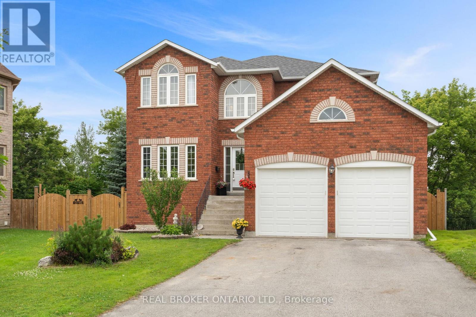118 Bayview Avenue, Georgina, Ontario  L4P 2S9 - Photo 4 - N13488896