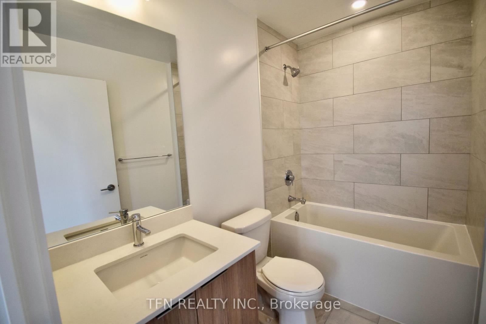 3803 - 395 Square One Drive, Mississauga, Ontario  L5B 0P6 - Photo 10 - W13706086