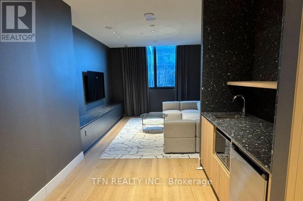 3803 - 395 Square One Drive, Mississauga, Ontario  L5B 0P6 - Photo 4 - W13706086