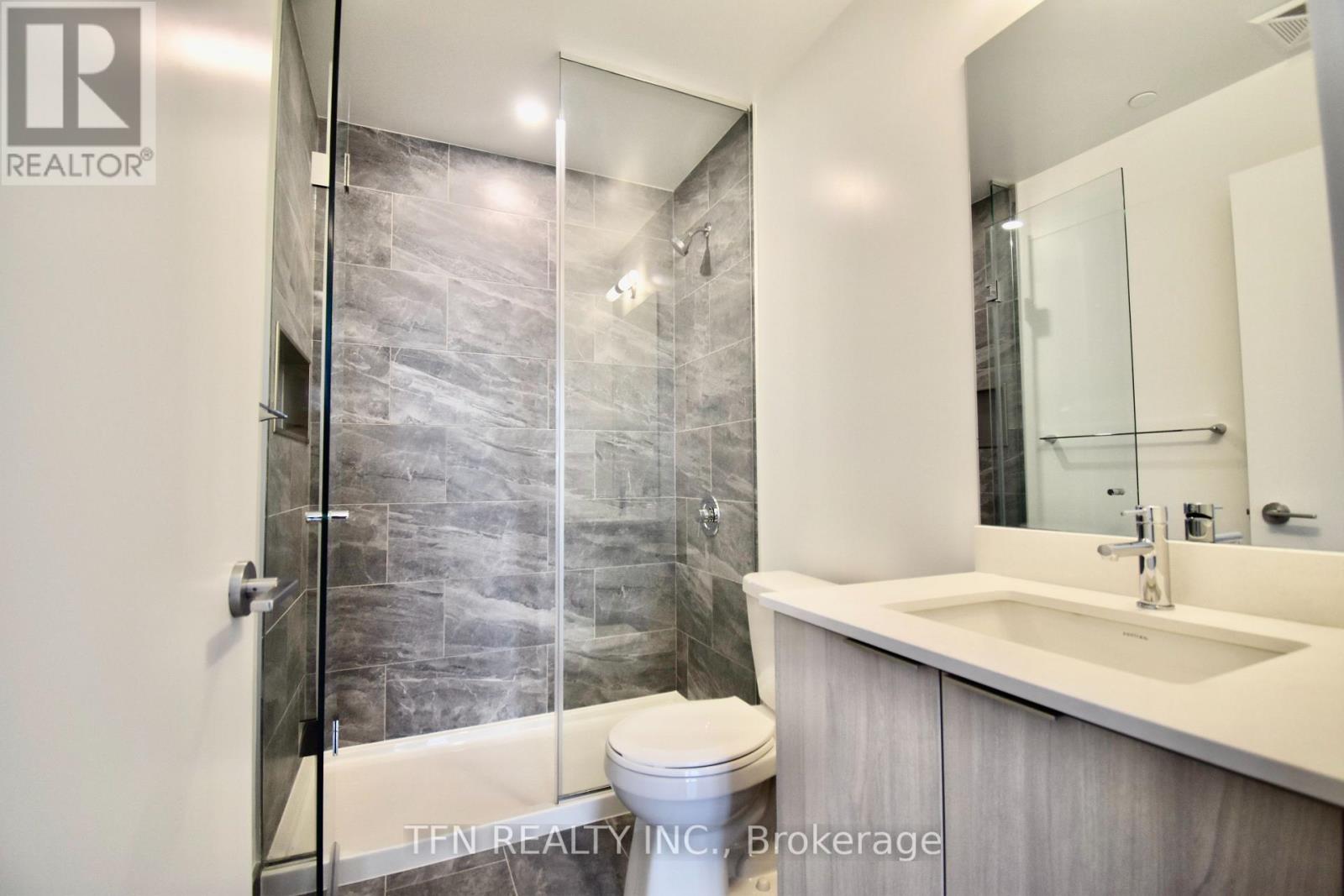 3803 - 395 Square One Drive, Mississauga, Ontario  L5B 0P6 - Photo 16 - W13706086
