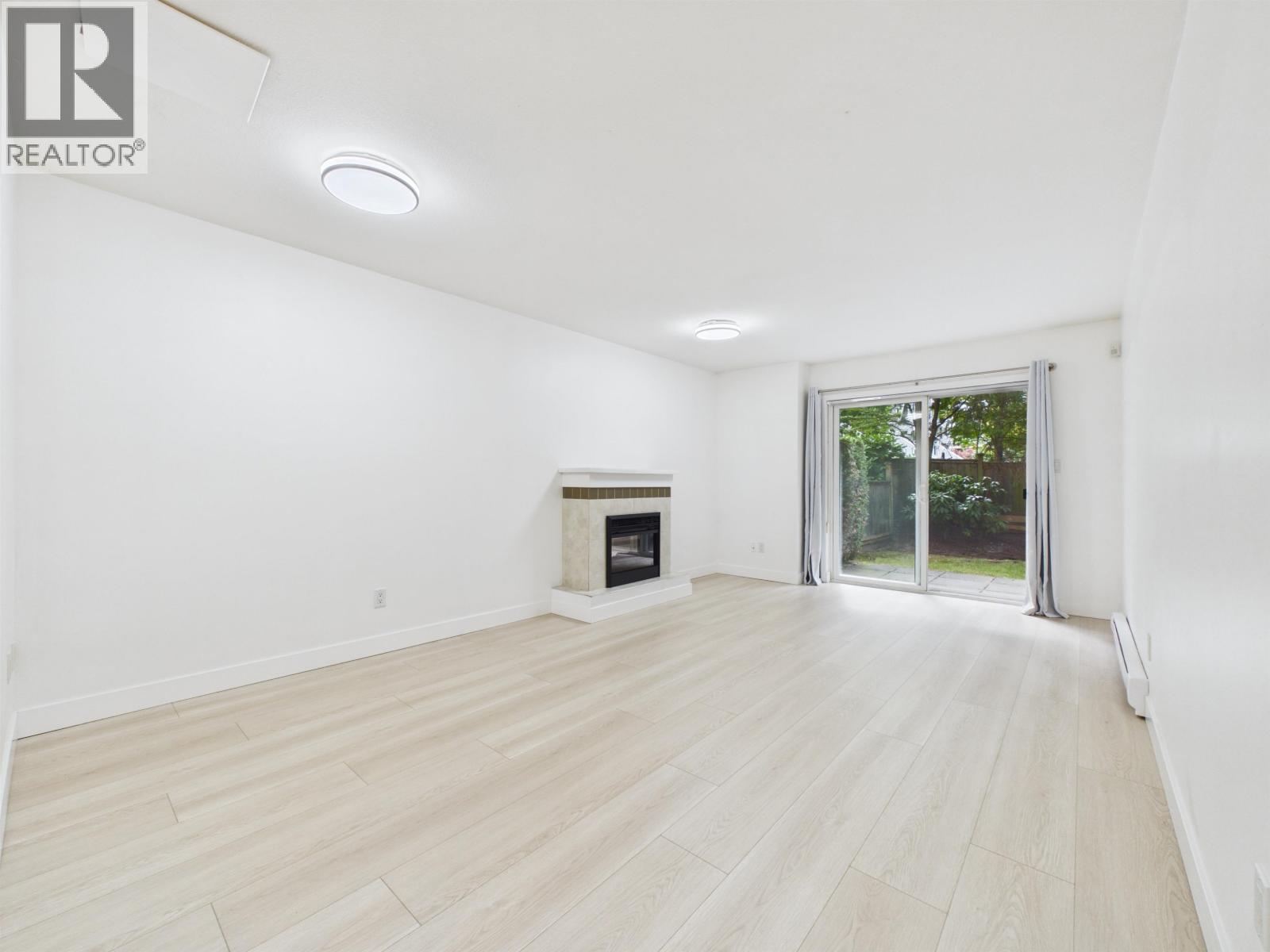 7 5525 Halley Avenue, Burnaby, British Columbia  V5H 2R1 - Photo 3 - R3145917