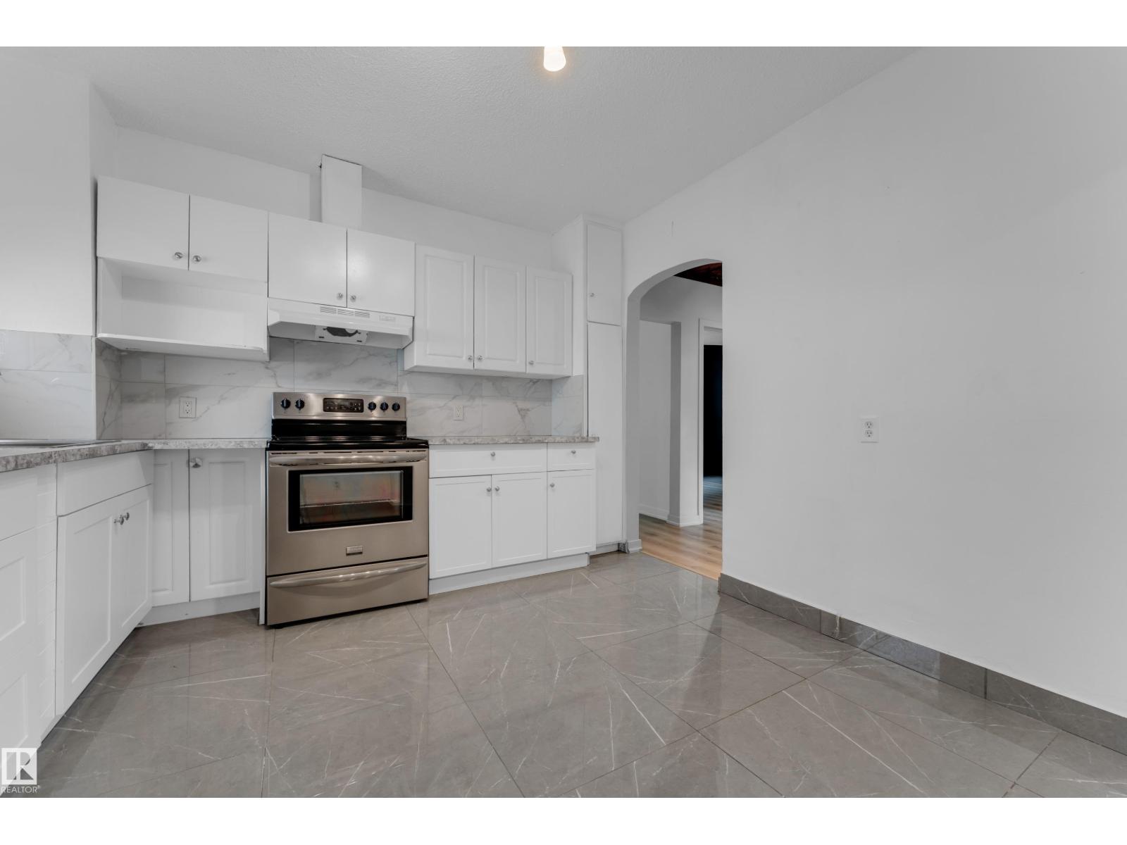 12116 81 St NW, Edmonton, Alberta  T5B 2T1 - Photo 10 - E4505633