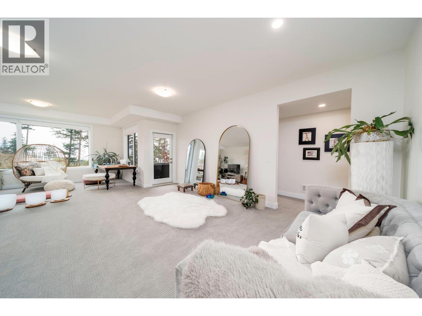 1349 Rocky Point Drive Unit# 2, Kelowna, British Columbia  V1V 0B5 - Photo 31 - 10396427