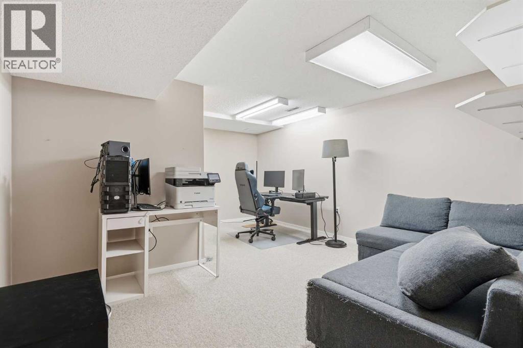 515 Macewan Drive Nw, Calgary, Alberta  T3K 3W5 - Photo 33 - A2329135