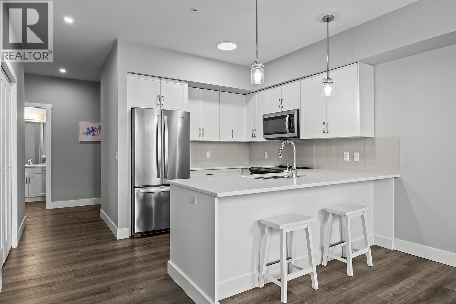 3090 Burtch Road Unit# 102, Kelowna, British Columbia  V1W 5G9 - Photo 2 - 10398355