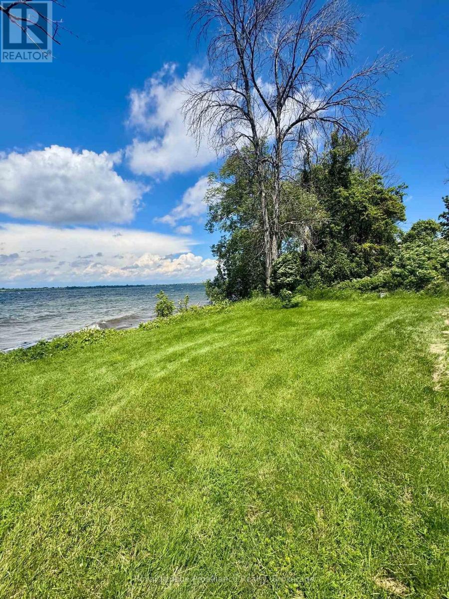 33 Prinyers Cove Crescent — photo 2