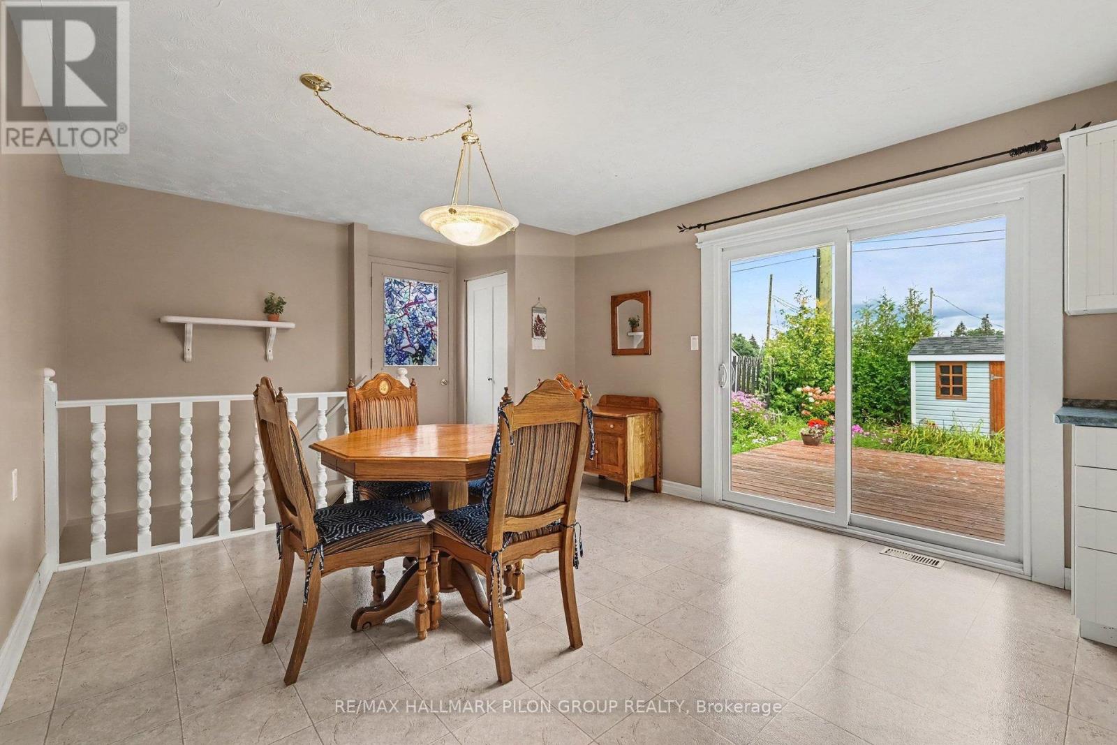 496 Tisdale Crescent, Ottawa, Ontario  K1J 7A6 - Photo 6 - X13715364