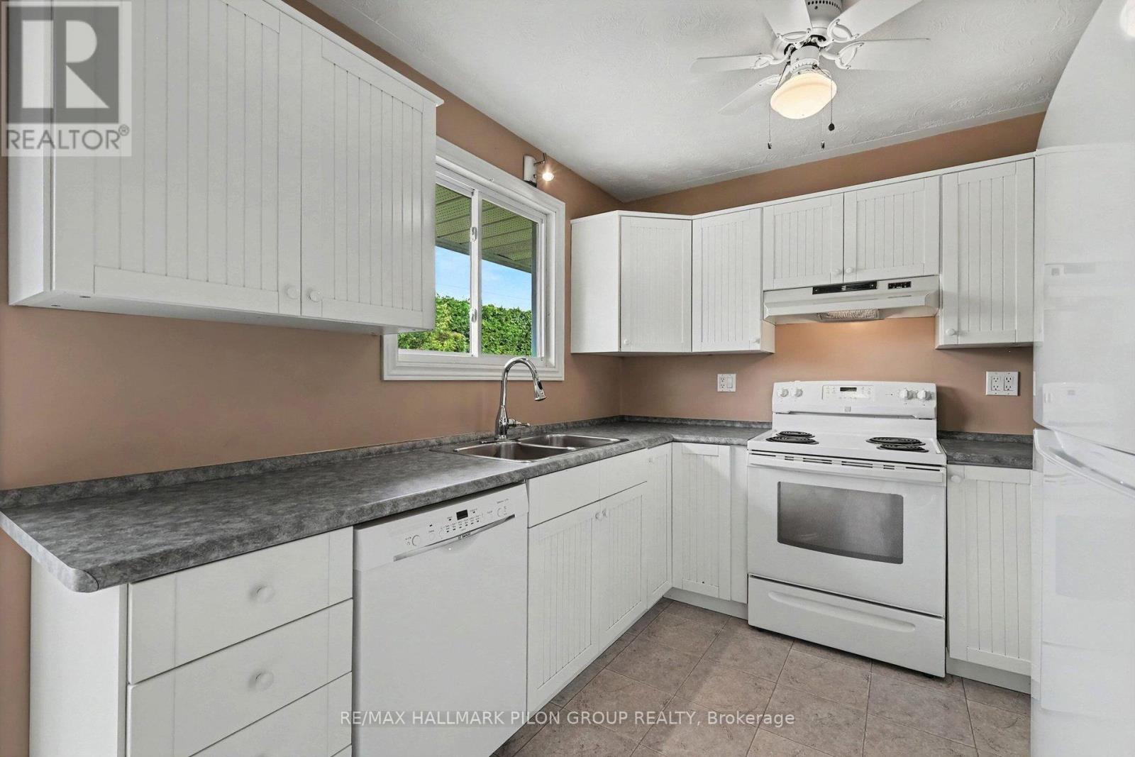 496 Tisdale Crescent, Ottawa, Ontario  K1J 7A6 - Photo 9 - X13715364