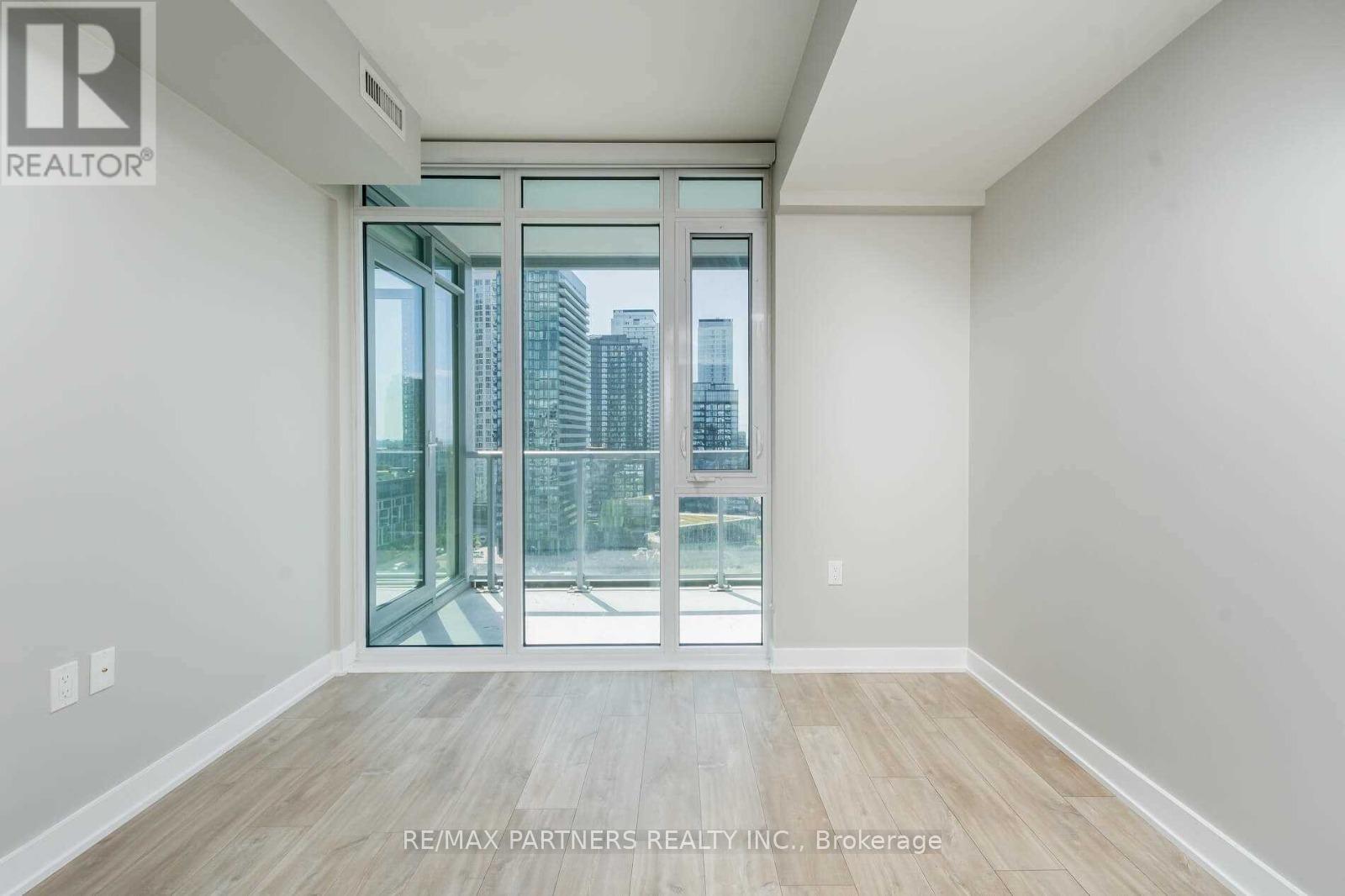1403 W - 27 Bathurst Street, Toronto, Ontario  M5V 2P1 - Photo 2 - C13715442