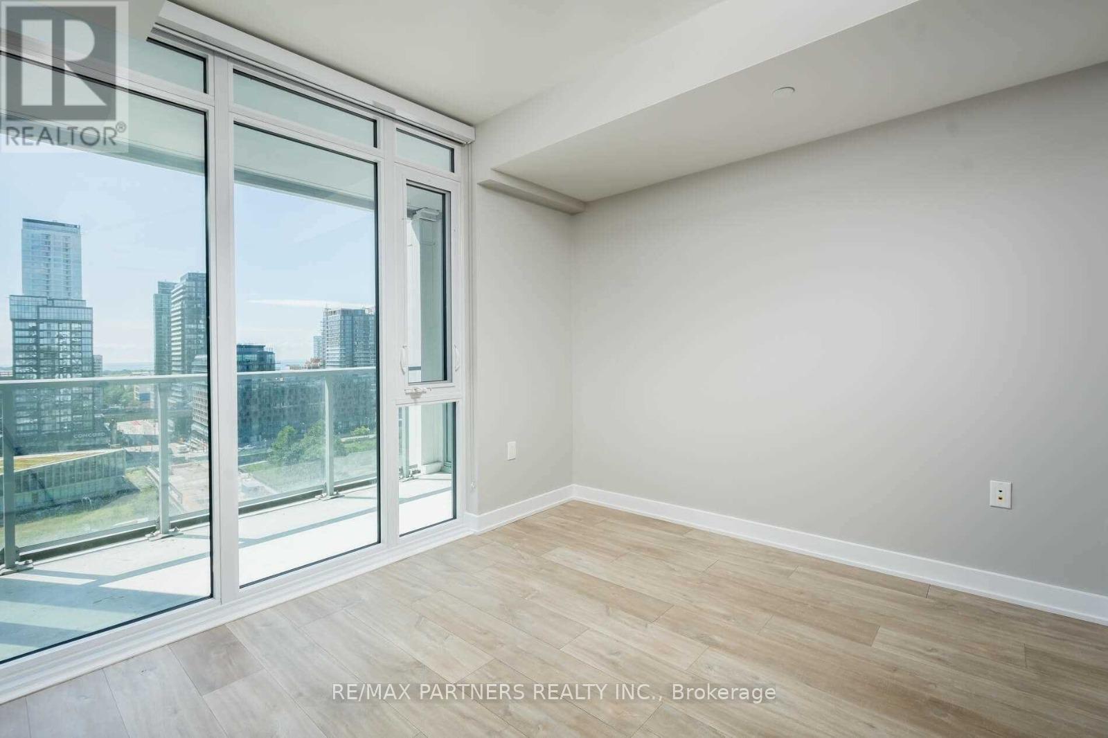 1403 W - 27 Bathurst Street, Toronto, Ontario  M5V 2P1 - Photo 3 - C13715442