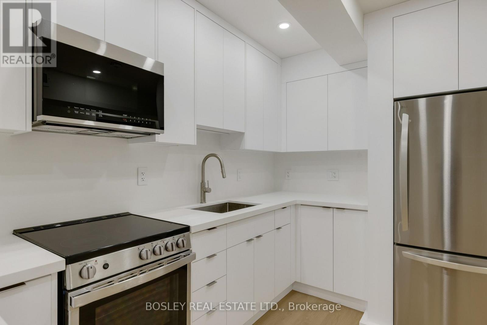 C - 225 Gainsborough Road, Toronto, Ontario  M4L 3C7 - Photo 11 - E13715436