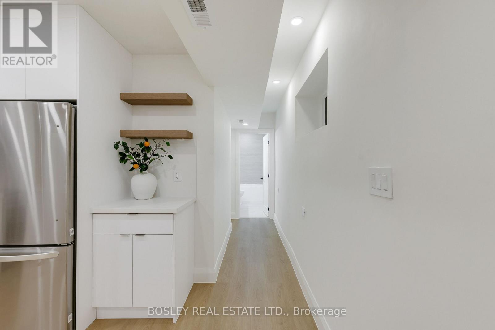 C - 225 Gainsborough Road, Toronto, Ontario  M4L 3C7 - Photo 13 - E13715436
