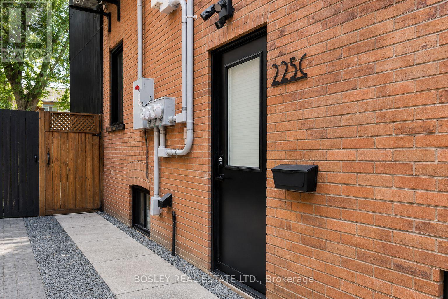 C - 225 Gainsborough Road, Toronto, Ontario  M4L 3C7 - Photo 2 - E13715436