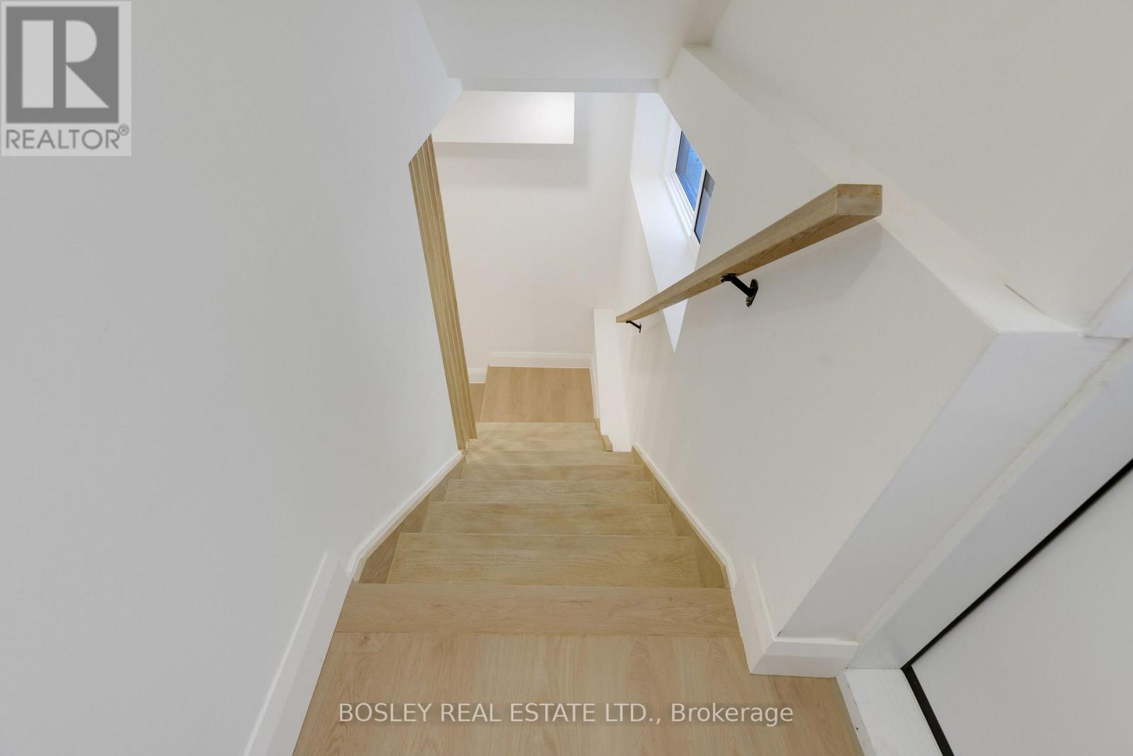 C - 225 Gainsborough Road, Toronto, Ontario  M4L 3C7 - Photo 3 - E13715436