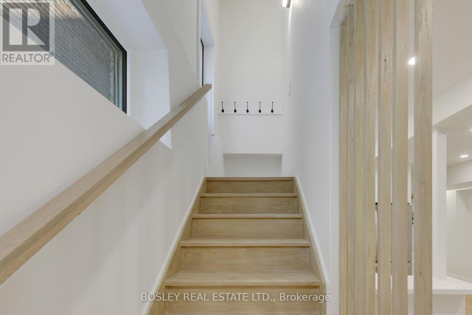 C - 225 Gainsborough Road, Toronto, Ontario  M4L 3C7 - Photo 4 - E13715436
