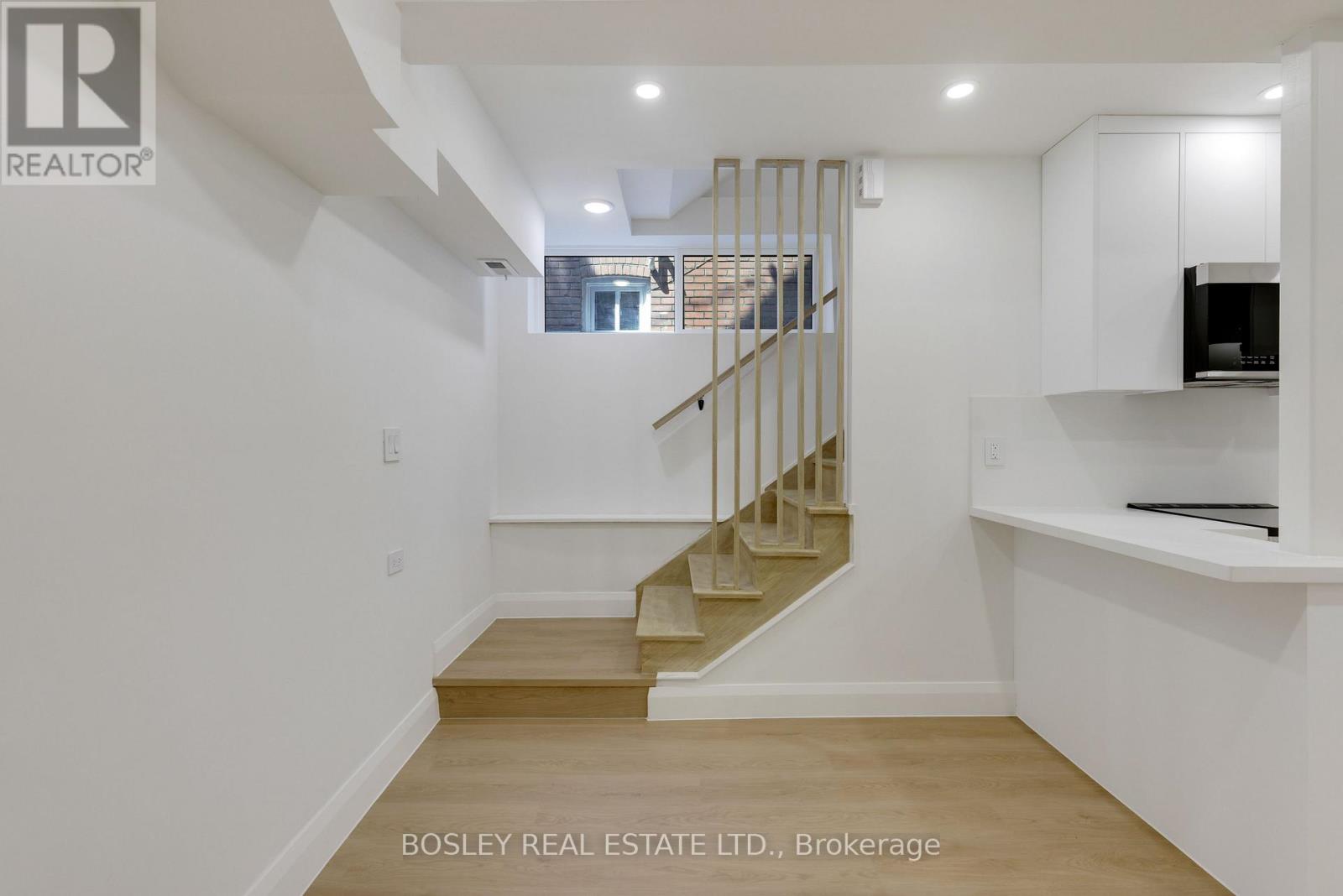 C - 225 Gainsborough Road, Toronto, Ontario  M4L 3C7 - Photo 6 - E13715436
