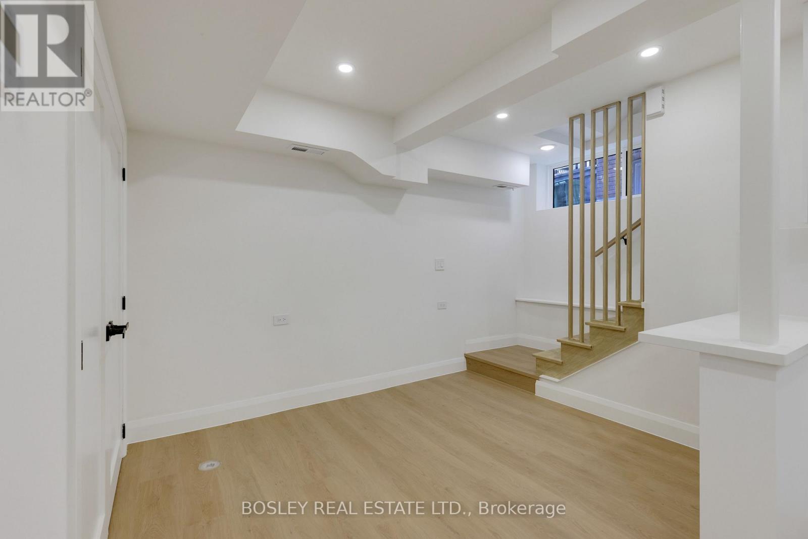 C - 225 Gainsborough Road, Toronto, Ontario  M4L 3C7 - Photo 7 - E13715436