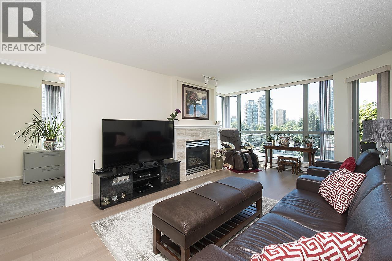605 5848 Olive Avenue, Burnaby, British Columbia V5H 4V6 - Photo 9 - R3159103