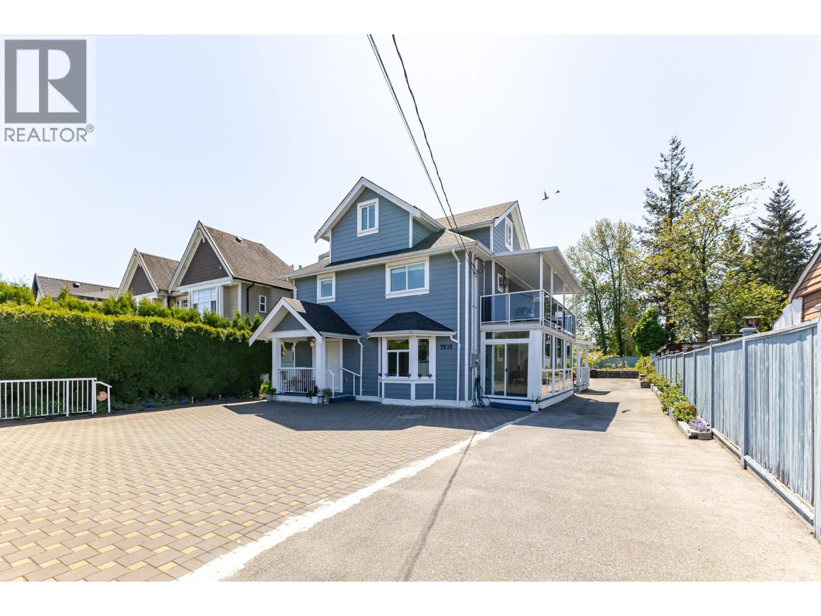 7535 Burgess Street, Burnaby, British Columbia V3N 3H9 - Photo 2 - R3159117