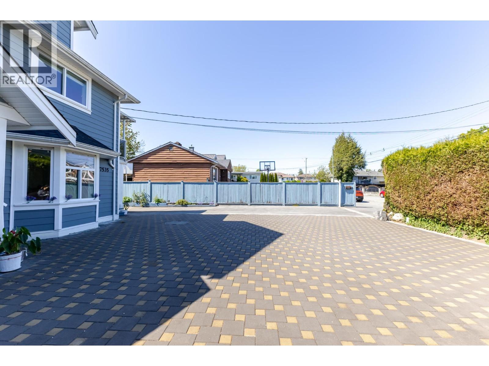 7535 Burgess Street, Burnaby, British Columbia V3N 3H9 - Photo 30 - R3159117