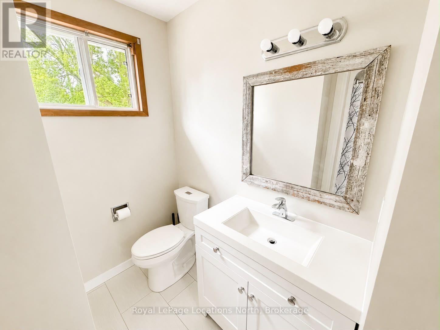 A (Upper) - 504 Sixth Street, Collingwood, Ontario  L9Y 1Z9 - Photo 10 - S13715446