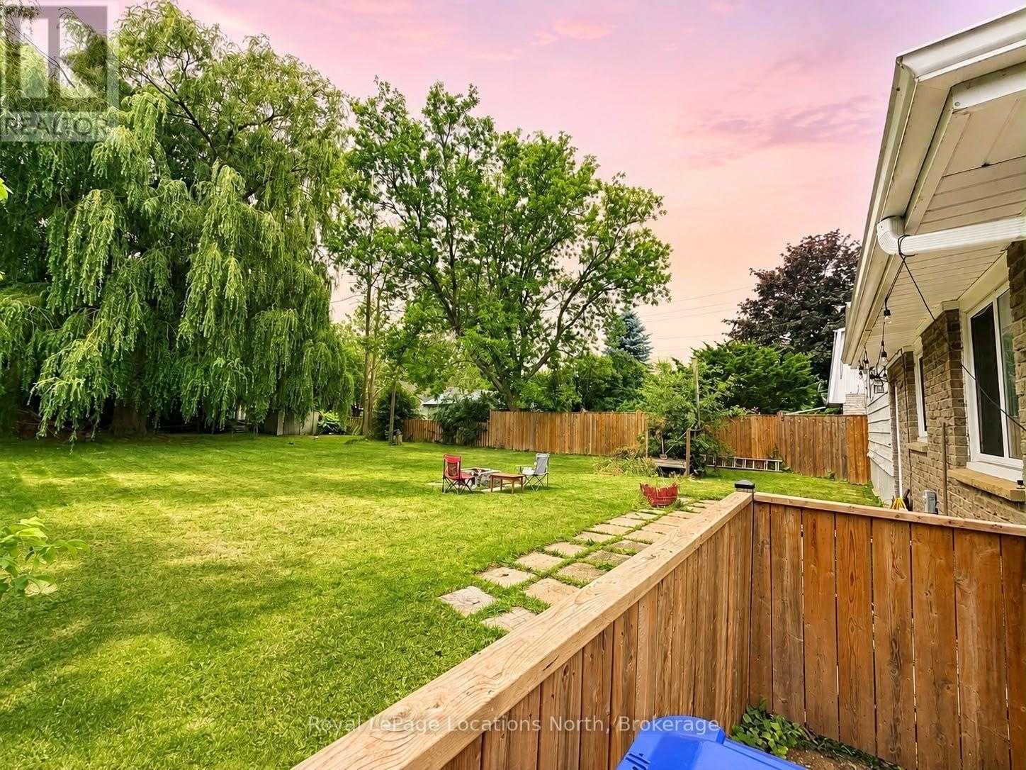 A (Upper) - 504 Sixth Street, Collingwood, Ontario  L9Y 1Z9 - Photo 11 - S13715446