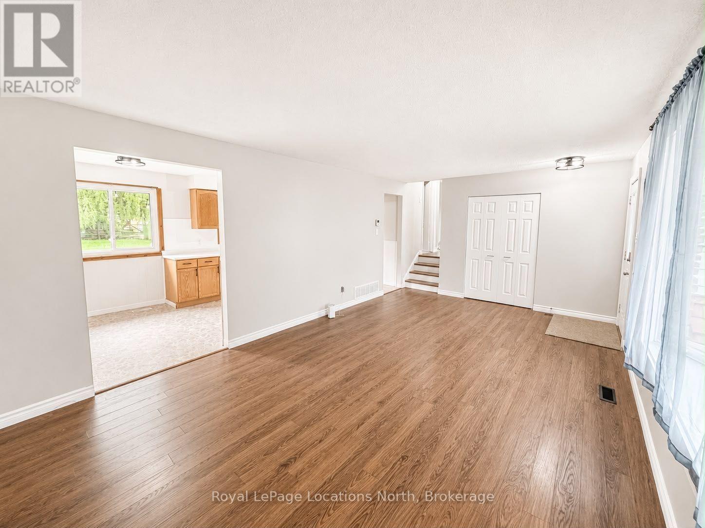 A (Upper) - 504 Sixth Street, Collingwood, Ontario  L9Y 1Z9 - Photo 3 - S13715446