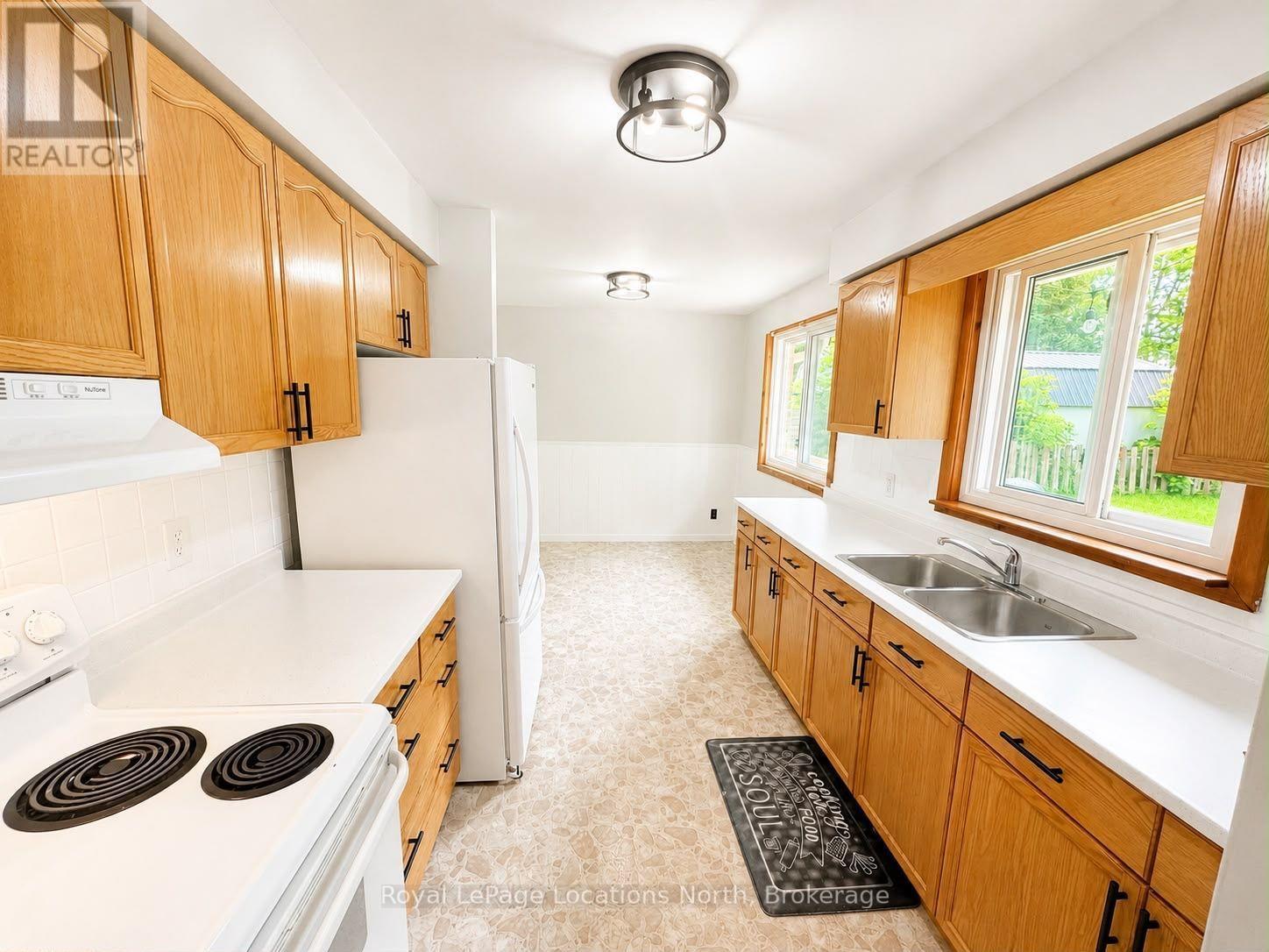 A (Upper) - 504 Sixth Street, Collingwood, Ontario  L9Y 1Z9 - Photo 5 - S13715446