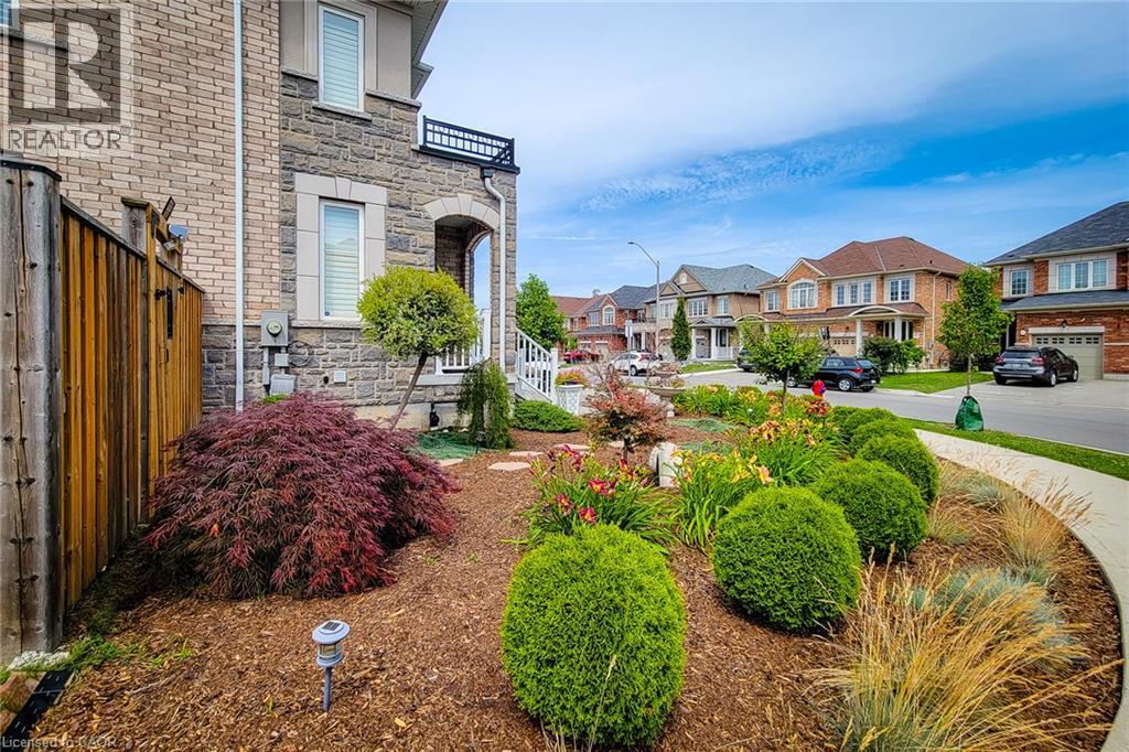 97 Narbonne Crescent Unit# Main & Upper, Stoney Creek, Ontario L8J 0J6 - Photo 29 - 40858547