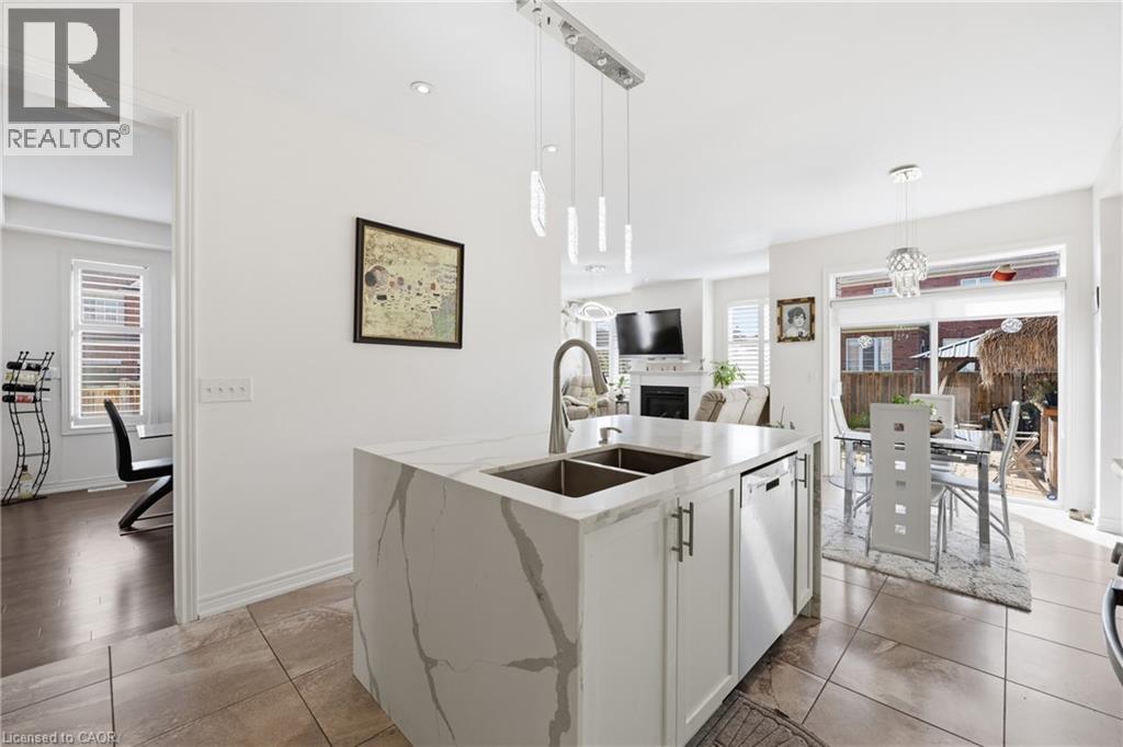 97 Narbonne Crescent Unit# Main & Upper, Stoney Creek, Ontario L8J 0J6 - Photo 7 - 40858547