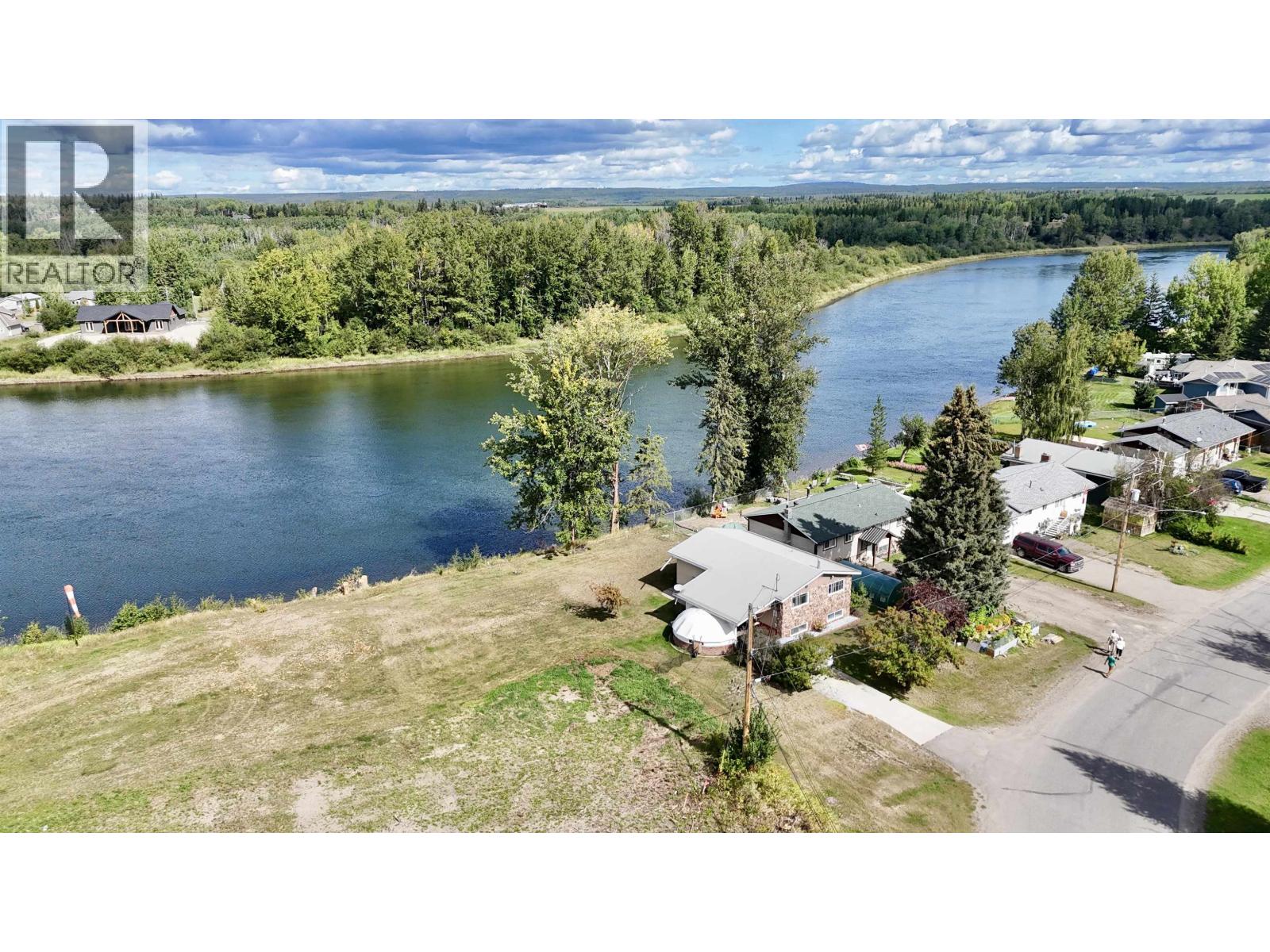 2733 Riverview Drive, Vanderhoof, British Columbia  V0J 3A2 - Photo 13 - R3158980