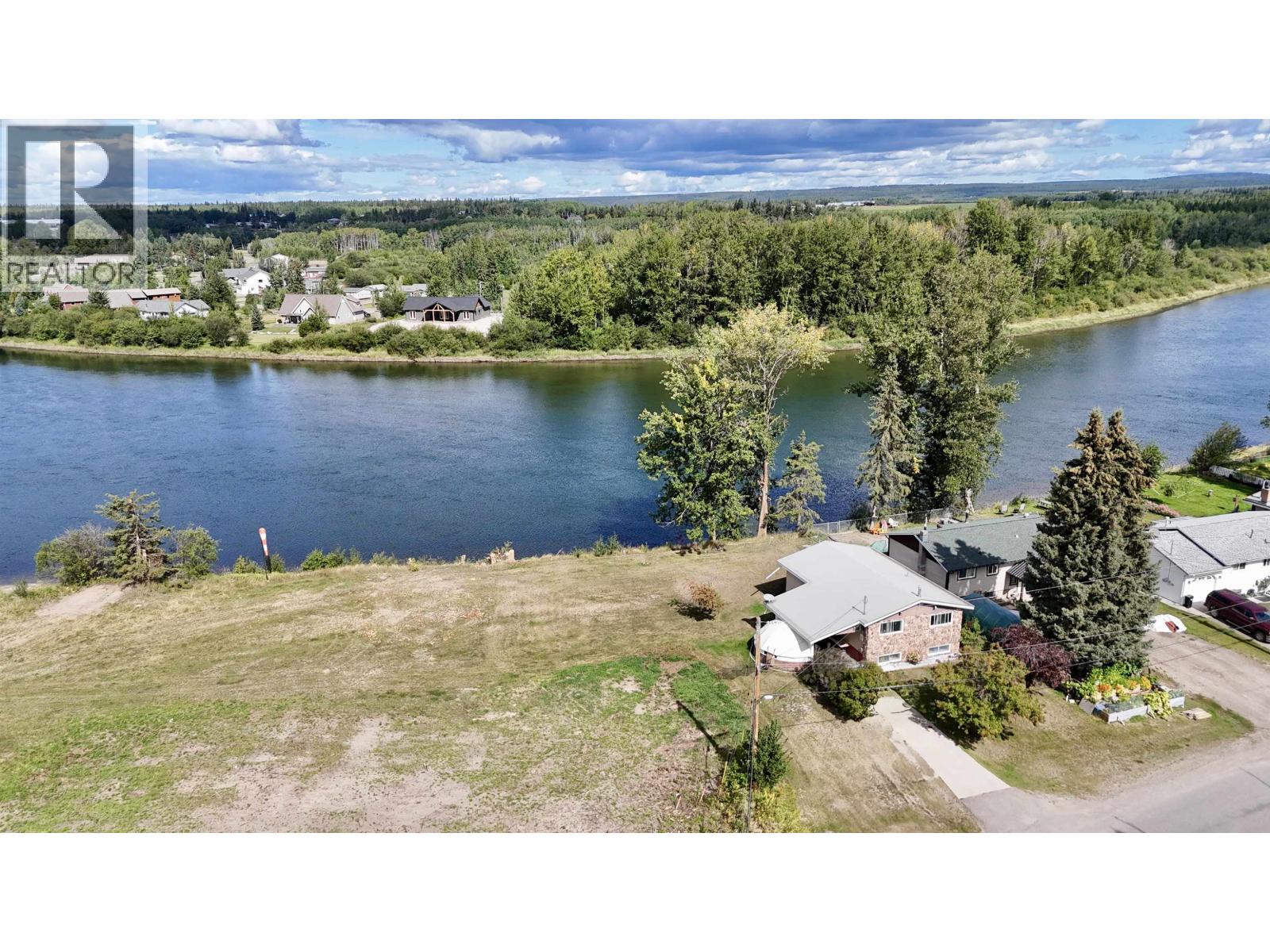 2733 Riverview Drive, Vanderhoof, British Columbia  V0J 3A2 - Photo 14 - R3158980