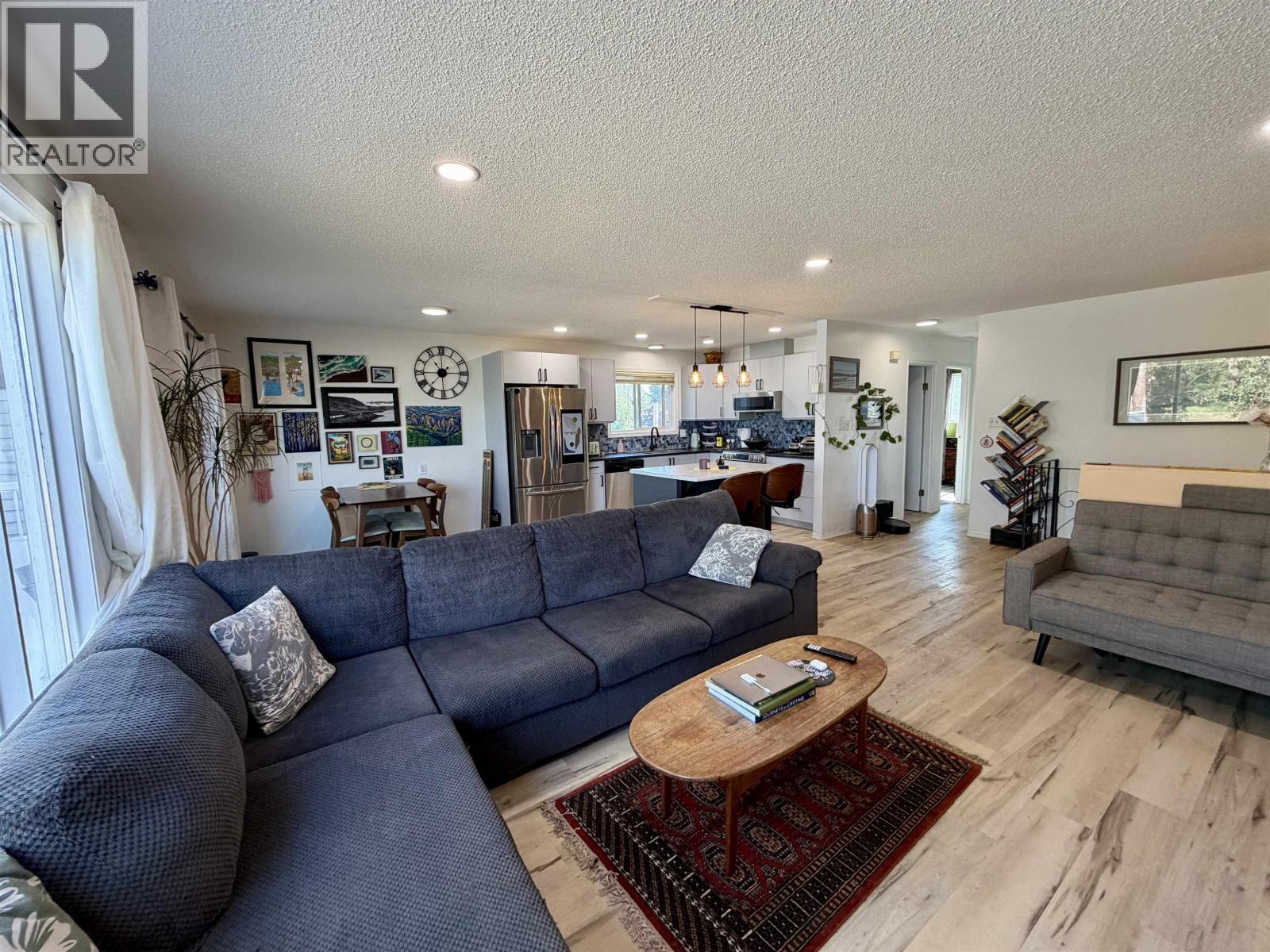 2733 Riverview Drive, Vanderhoof, British Columbia  V0J 3A2 - Photo 25 - R3158980