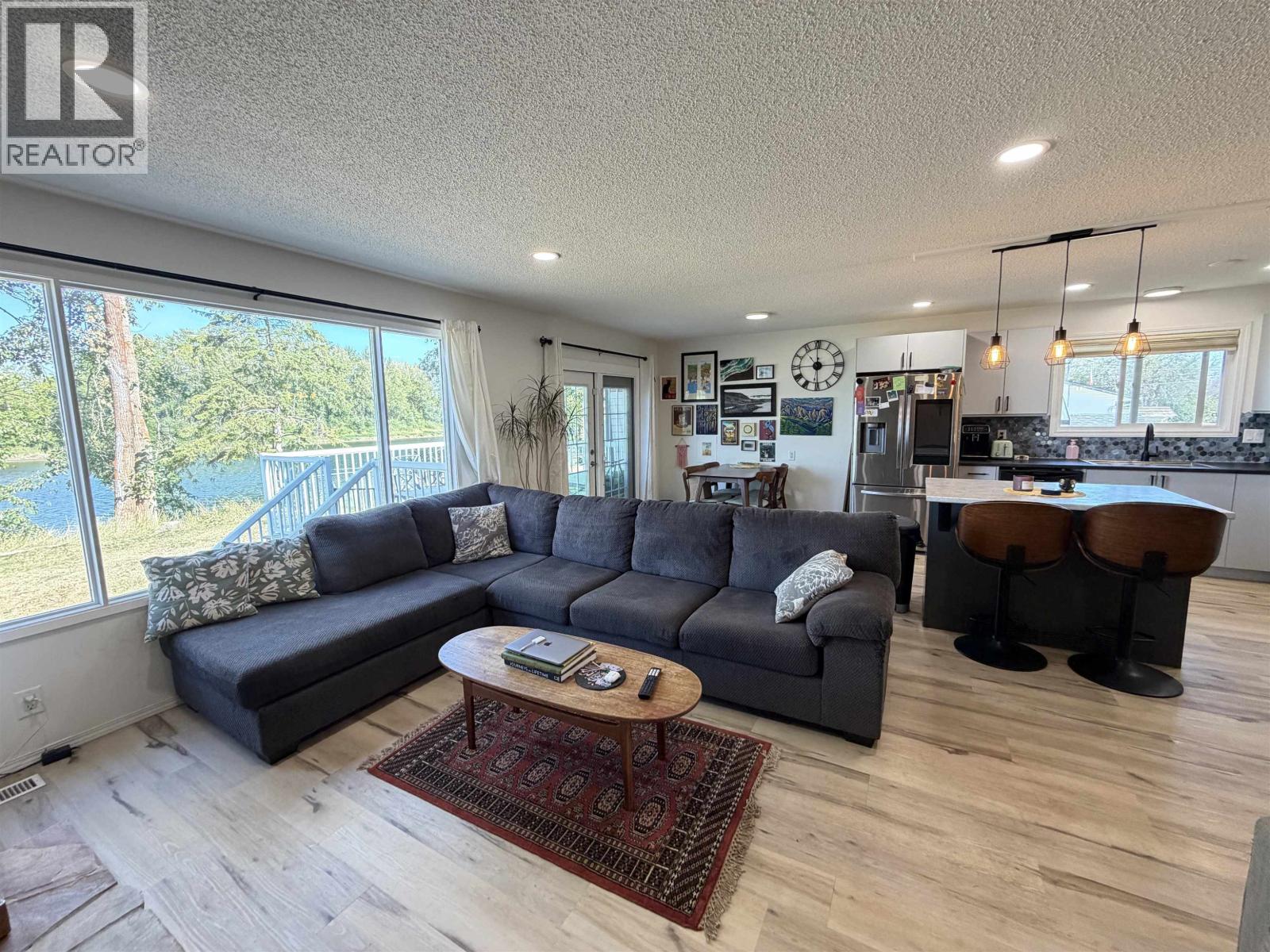 2733 Riverview Drive, Vanderhoof, British Columbia  V0J 3A2 - Photo 23 - R3158980