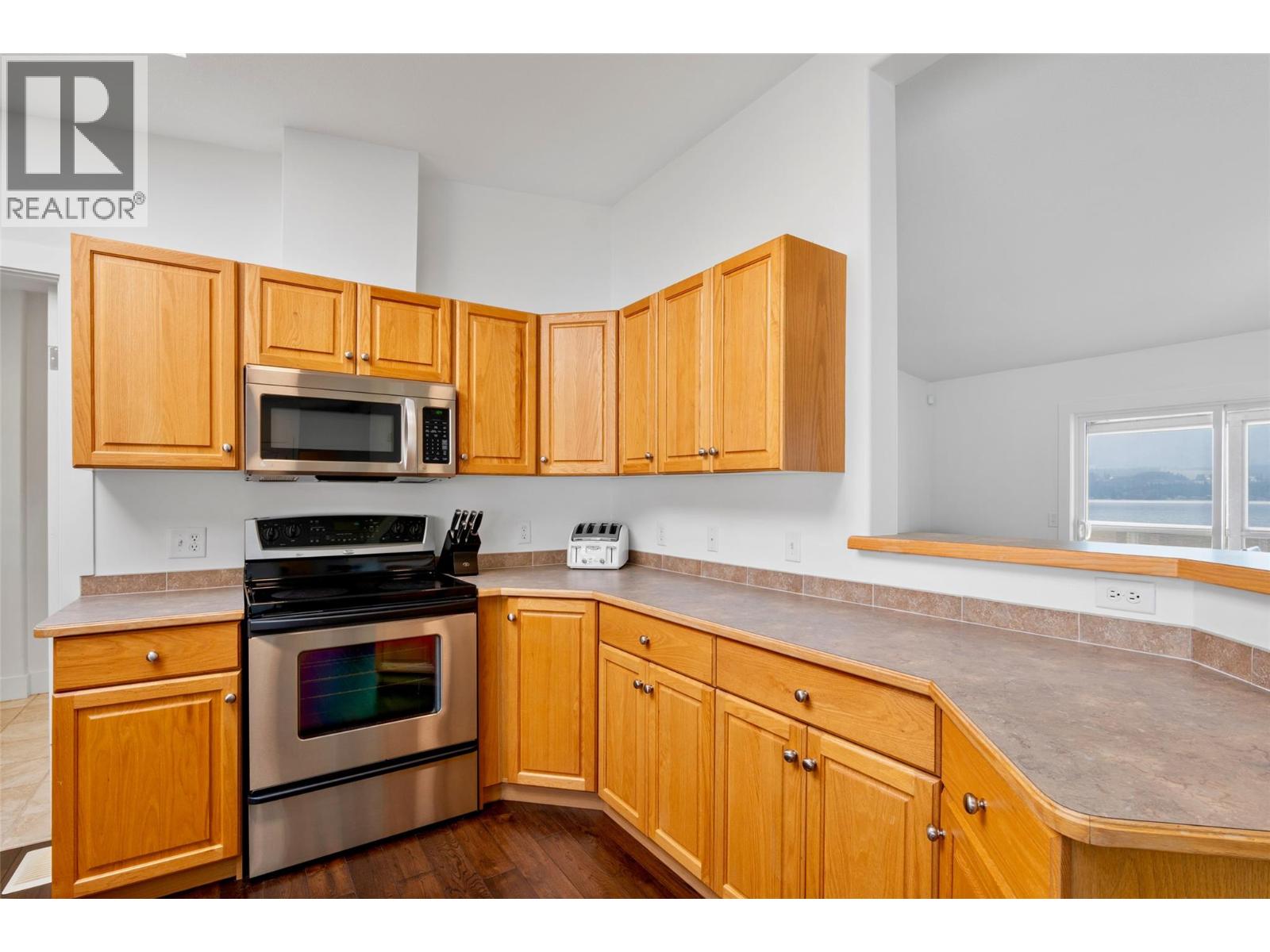 3742 Zinck Road, Scotch Creek, British Columbia  V0E 1M5 - Photo 24 - 10393828