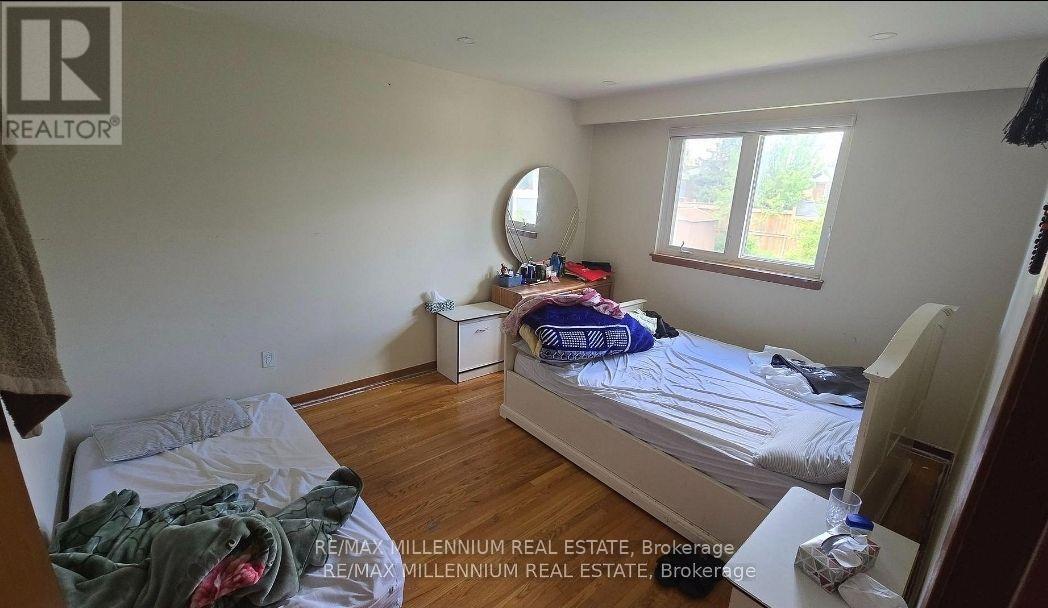 130 Ardwick Boulevard, Toronto, Ontario  M9M 1W2 - Photo 6 - W13715356