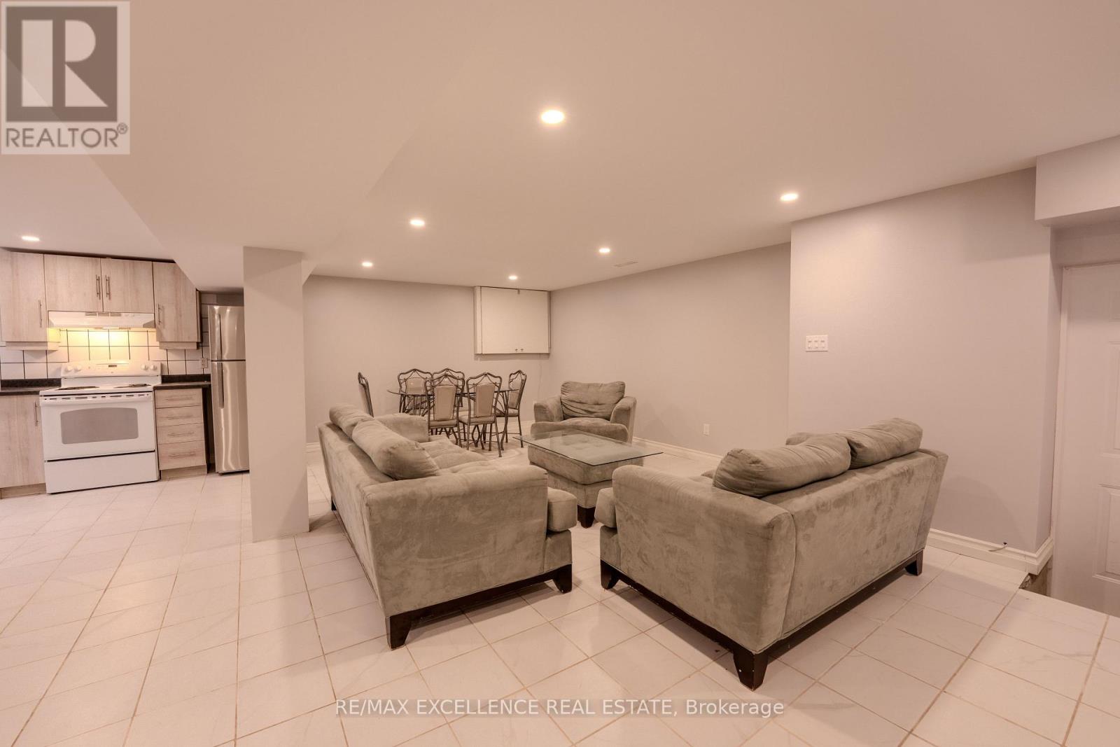 21 Elizabeth Street, Halton Hills, Ontario  L7G 3K1 - Photo 24 - W13715382