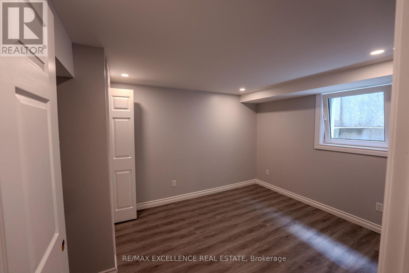 21 Elizabeth Street, Halton Hills, Ontario  L7G 3K1 - Photo 27 - W13715382