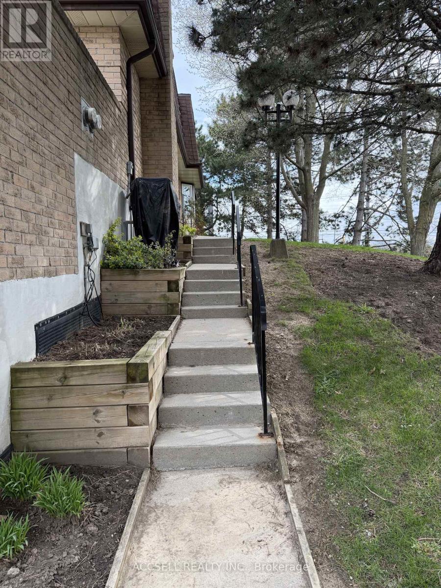 4 - 1510 Upper Middle Road, Burlington, Ontario  L7P 4M5 - Photo 2 - W13715388