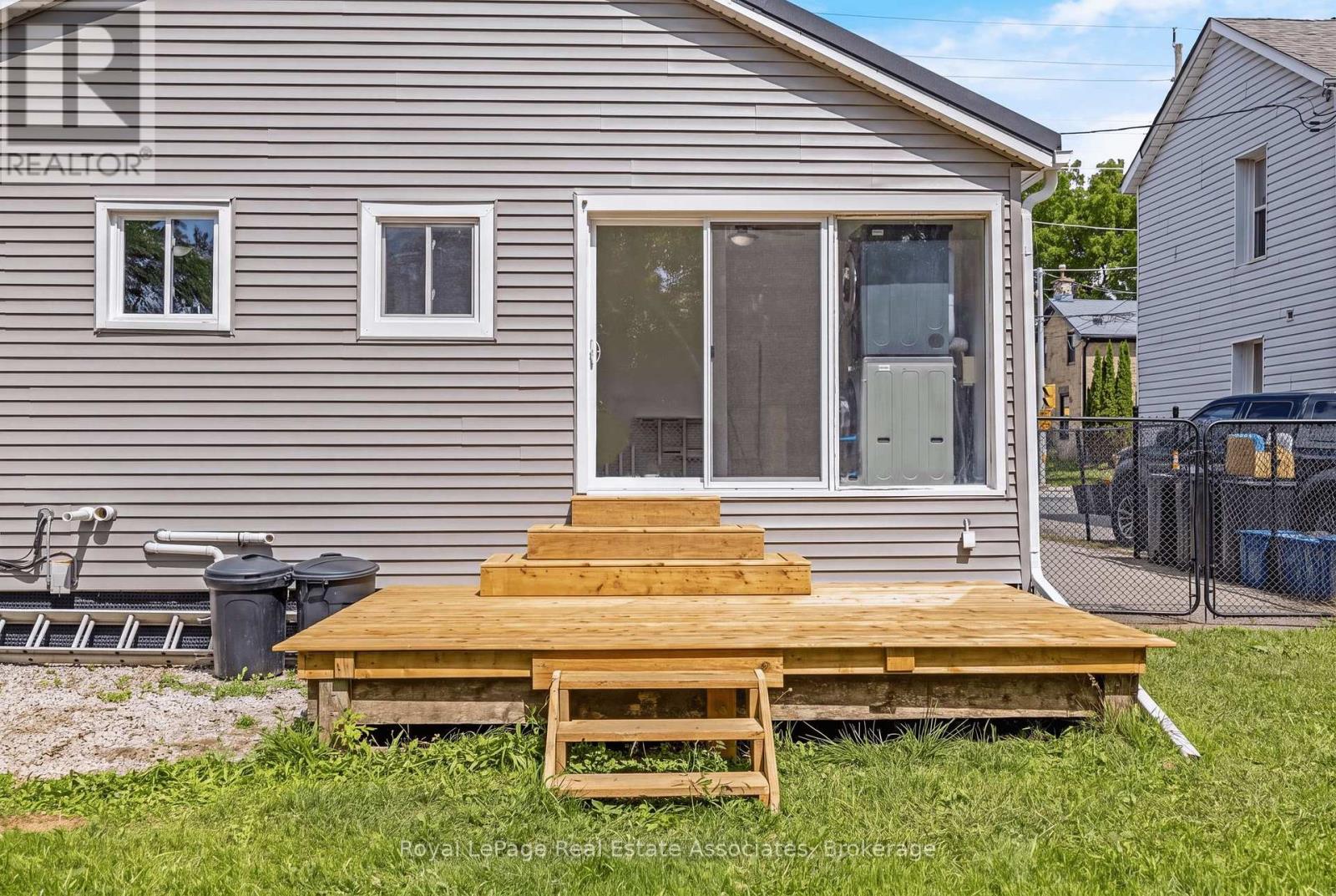 98 Main Street N, Halton Hills, Ontario  L7J 1W2 - Photo 41 - W13715392