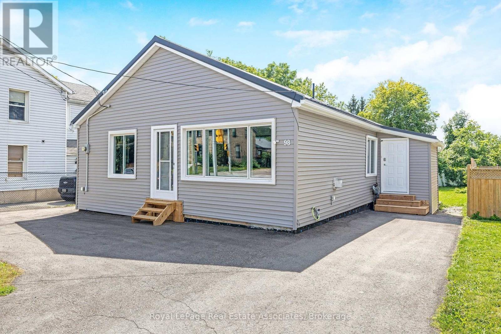 98 Main Street N, Halton Hills, Ontario  L7J 1W2 - Photo 5 - W13715392