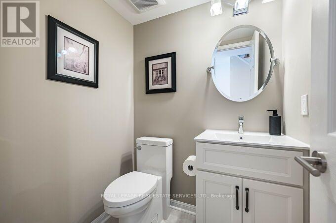 454 St Johns Road, Toronto, Ontario  M6S 2L2 - Photo 11 - W13715416