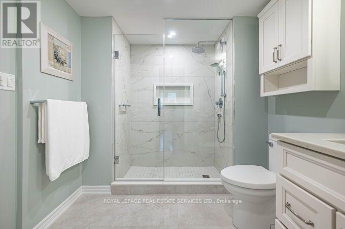 454 St Johns Road, Toronto, Ontario  M6S 2L2 - Photo 17 - W13715416