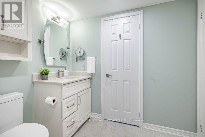 454 St Johns Road, Toronto, Ontario  M6S 2L2 - Photo 18 - W13715416
