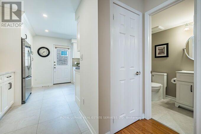 454 St Johns Road, Toronto, Ontario  M6S 2L2 - Photo 6 - W13715416