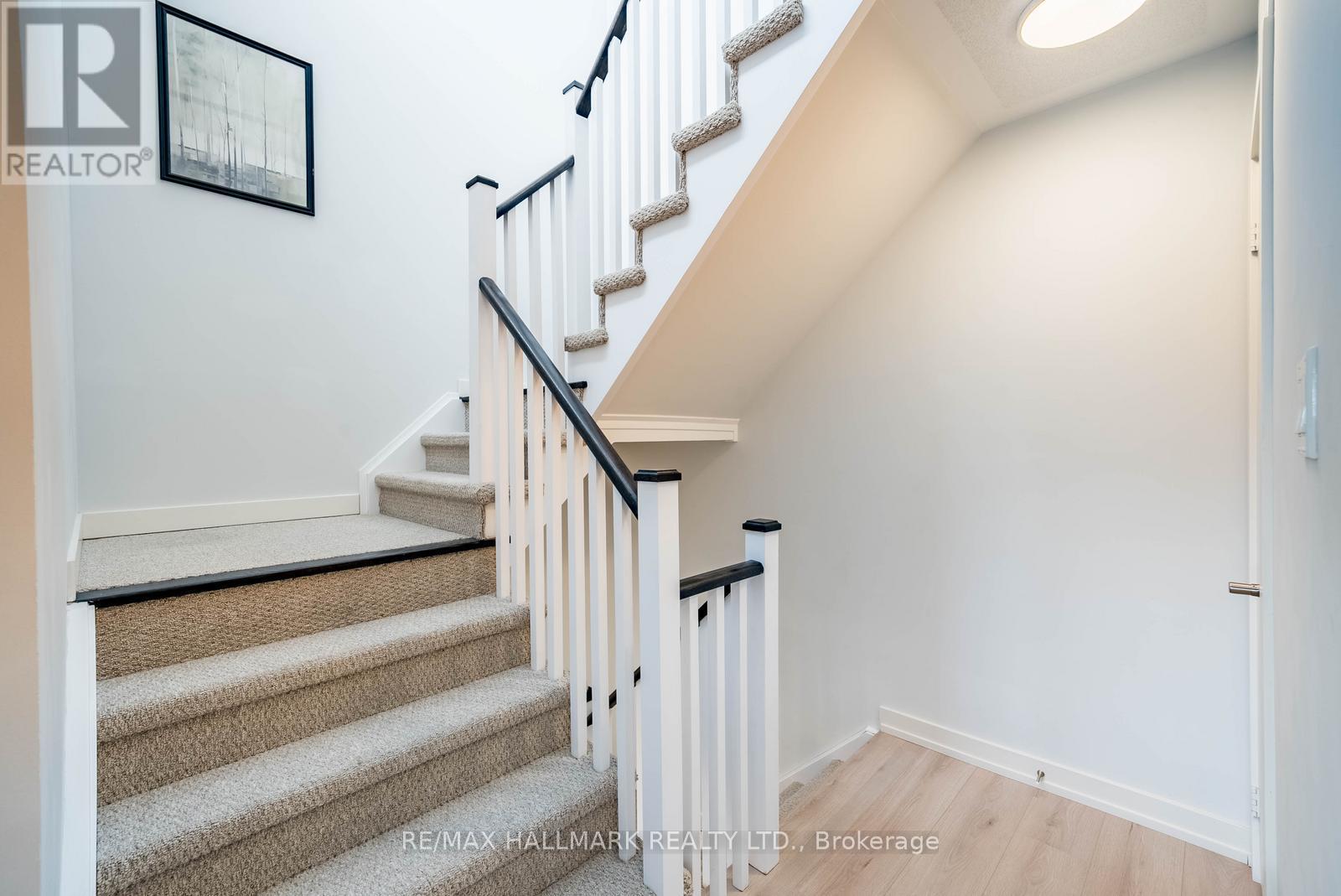 302 - 2 Linsmore Place, Whitchurch-Stouffville, Ontario  L4A 4T4 - Photo 33 - N12868624