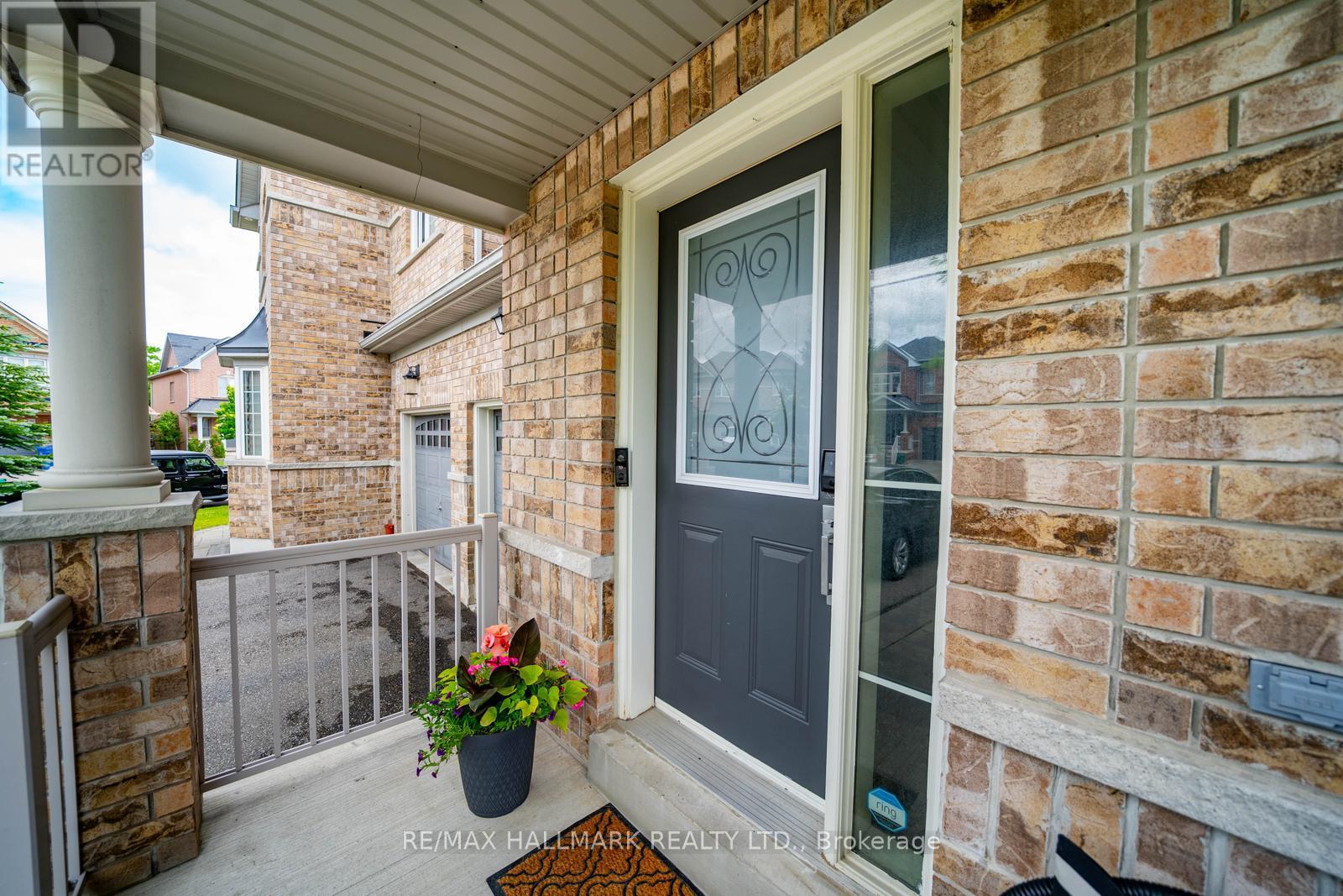 85 Vera Lynn Crescent, Whitchurch-Stouffville, Ontario  L4A 0X4 - Photo 3 - N13481054