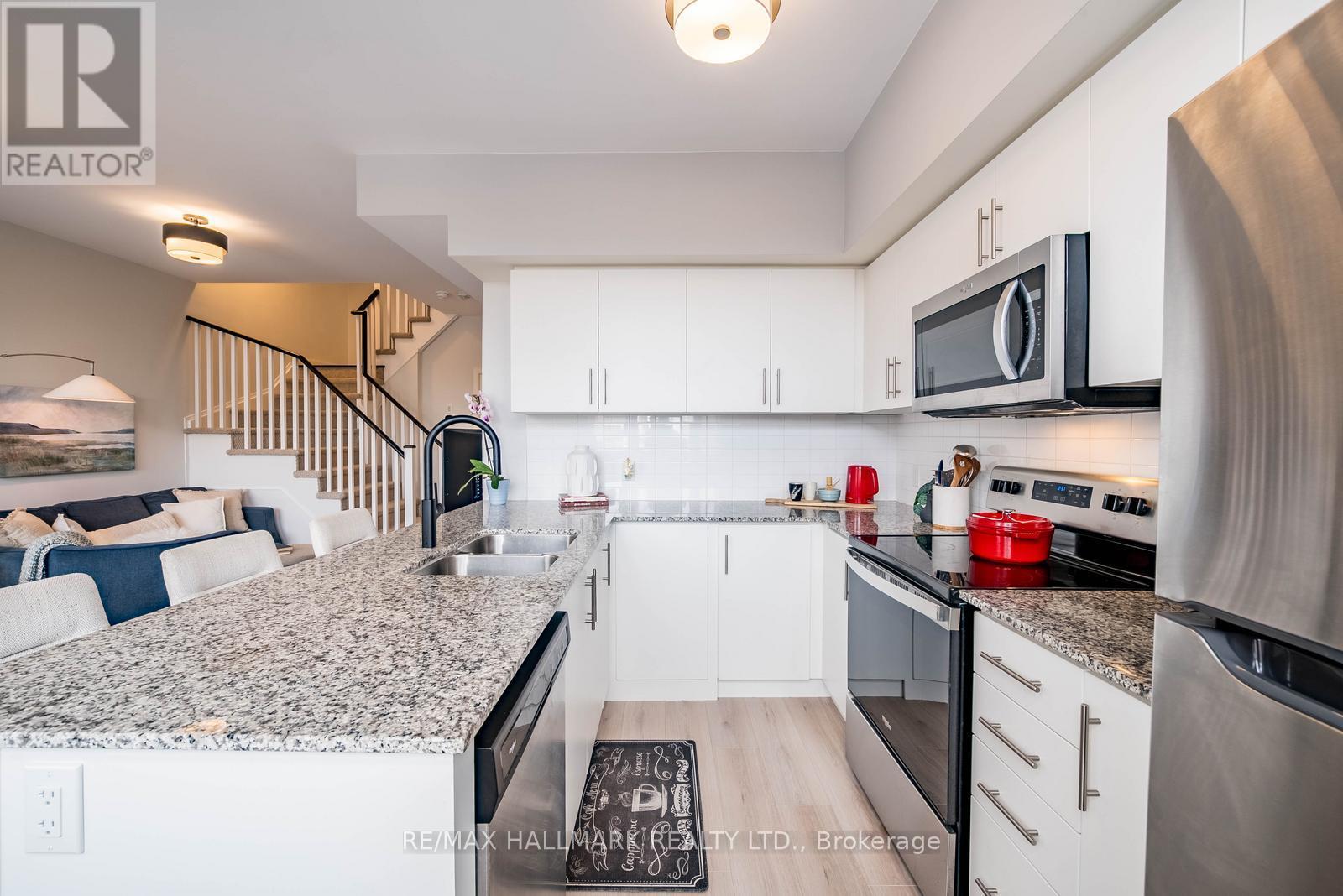 302 - 2 Linsmore Place, Whitchurch-Stouffville, Ontario  L4A 4T4 - Photo 17 - N12868624
