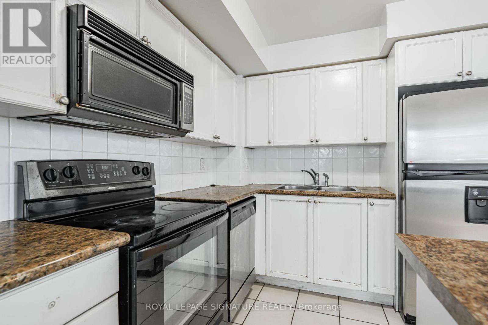525 - 3888 Duke Of York Boulevard, Mississauga, Ontario  L5B 4P5 - Photo 12 - W13714444