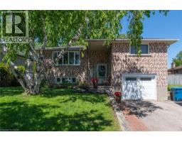 18 MAYBERRY Place, Stratford, Ontario